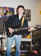 Richard Farrar playing his Ibanez Roadster